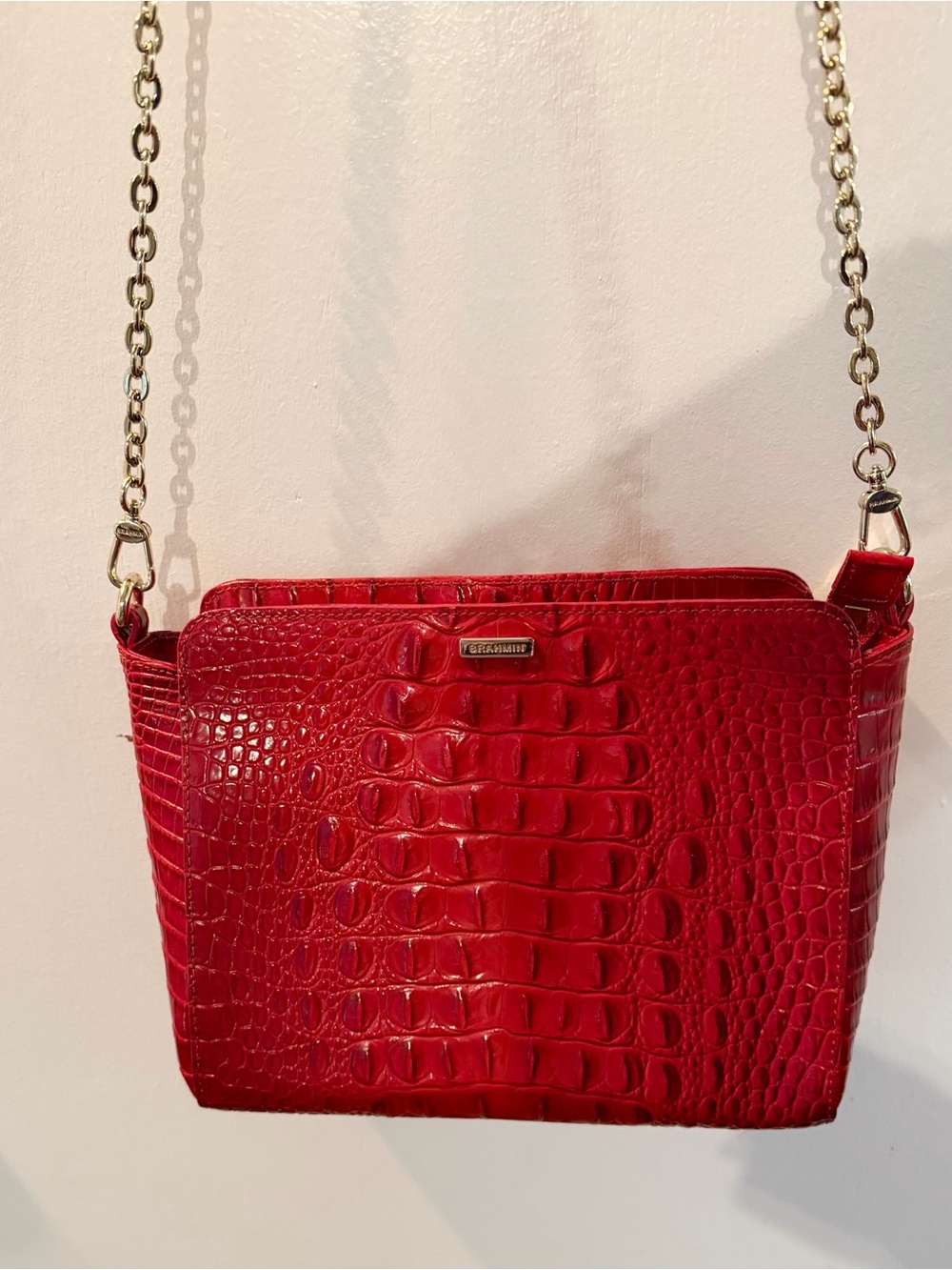 Brahmin Bella Scarlet Melbourne Crossbody excellent